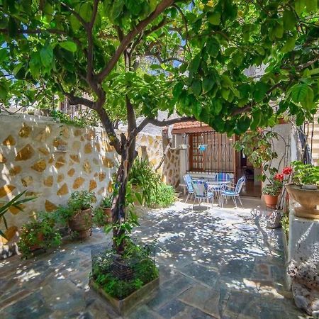 Fortezza Garden Home 罗希姆诺 外观 照片